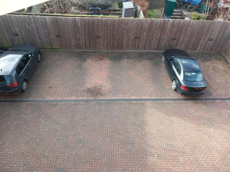 Roomy Penthouse 2 Double Bed Apartment - Spacious - Central Beeston - Free Secure Parking - Nottingham Extérieur photo